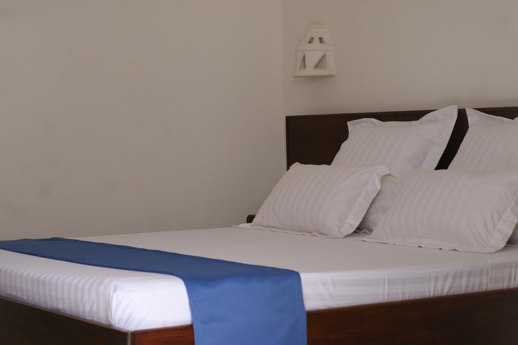 Le Lotus Bleu Hotel อันตานานารีโว ภายนอก รูปภาพ