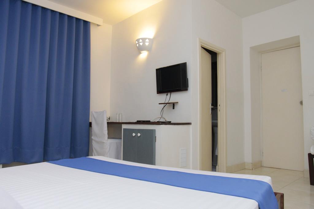 Le Lotus Bleu Hotel อันตานานารีโว ภายนอก รูปภาพ