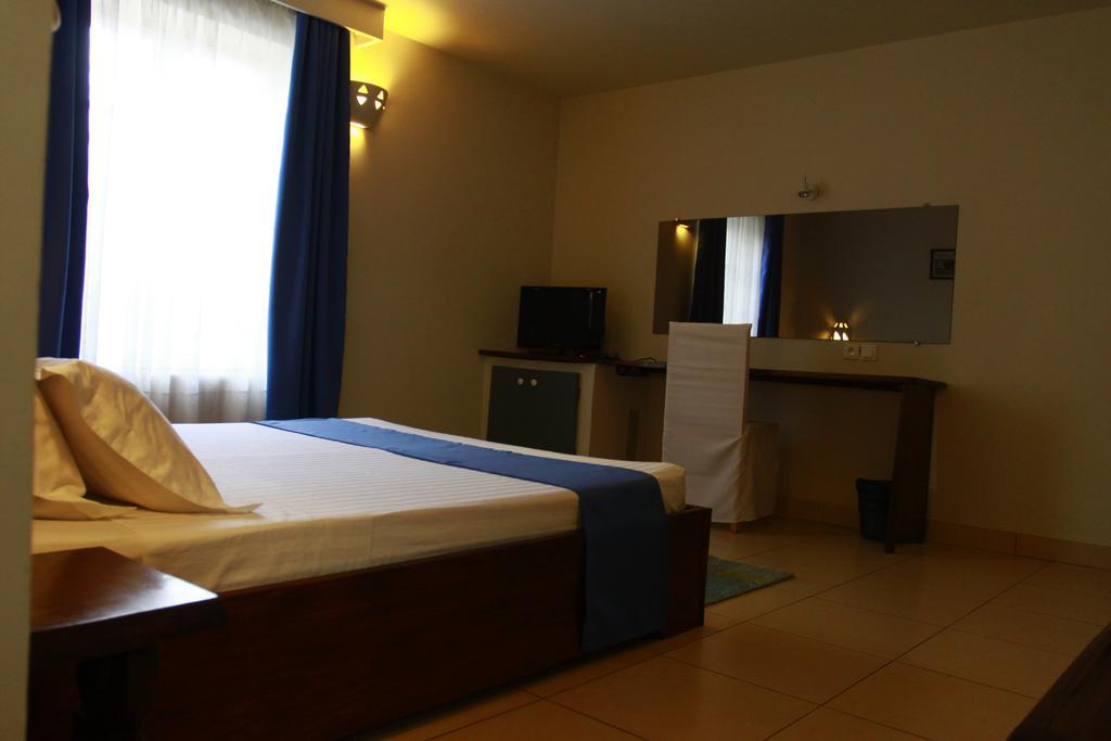 Le Lotus Bleu Hotel อันตานานารีโว ภายนอก รูปภาพ