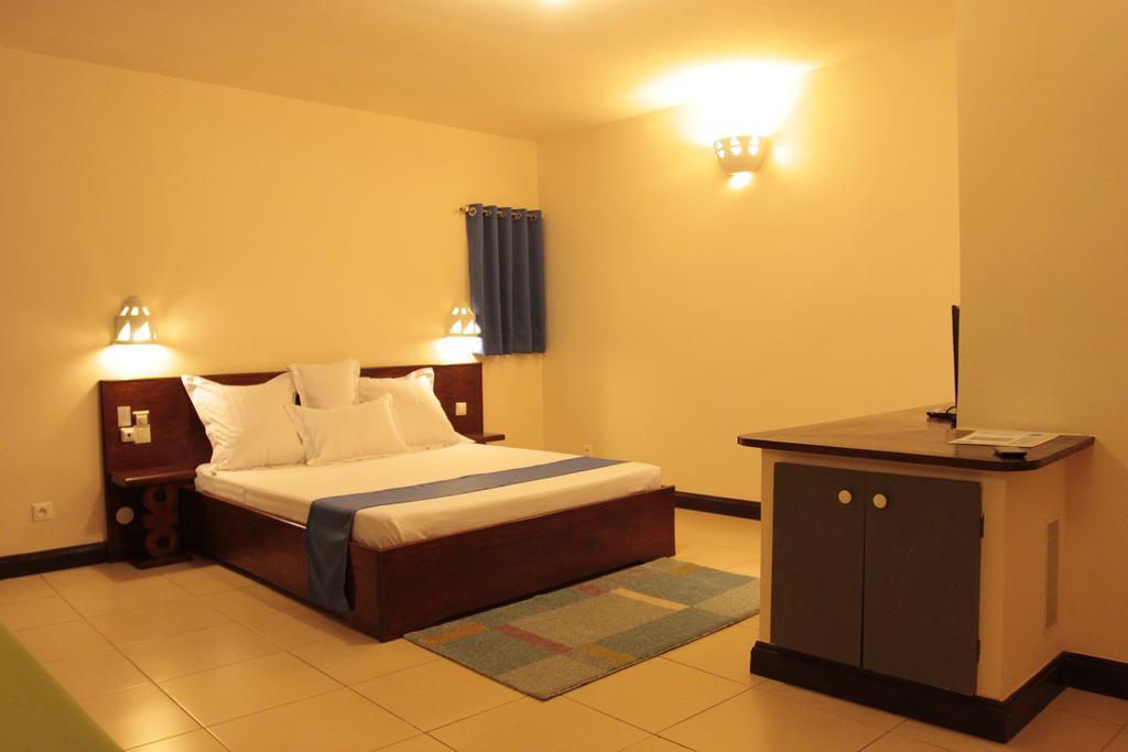 Le Lotus Bleu Hotel อันตานานารีโว ภายนอก รูปภาพ